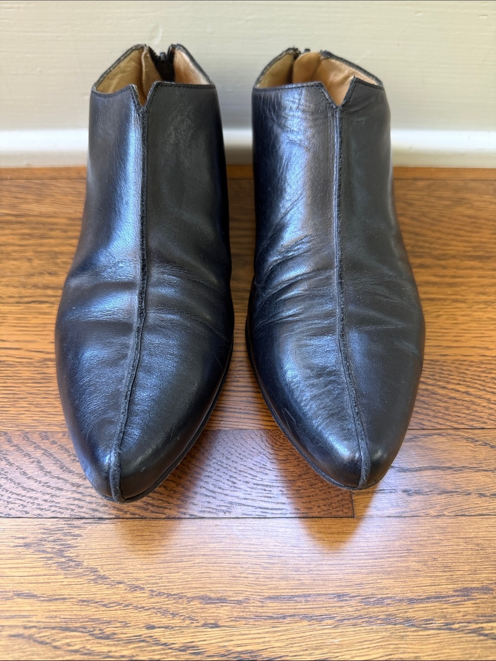 Giraudon Vintage Pointed Toe Leather Ankle Boots - Black